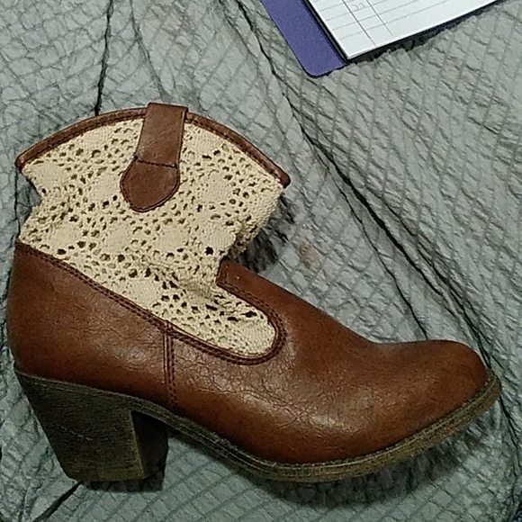 70-5) Mudd womens cowboy boots - Picture 8 of 8
